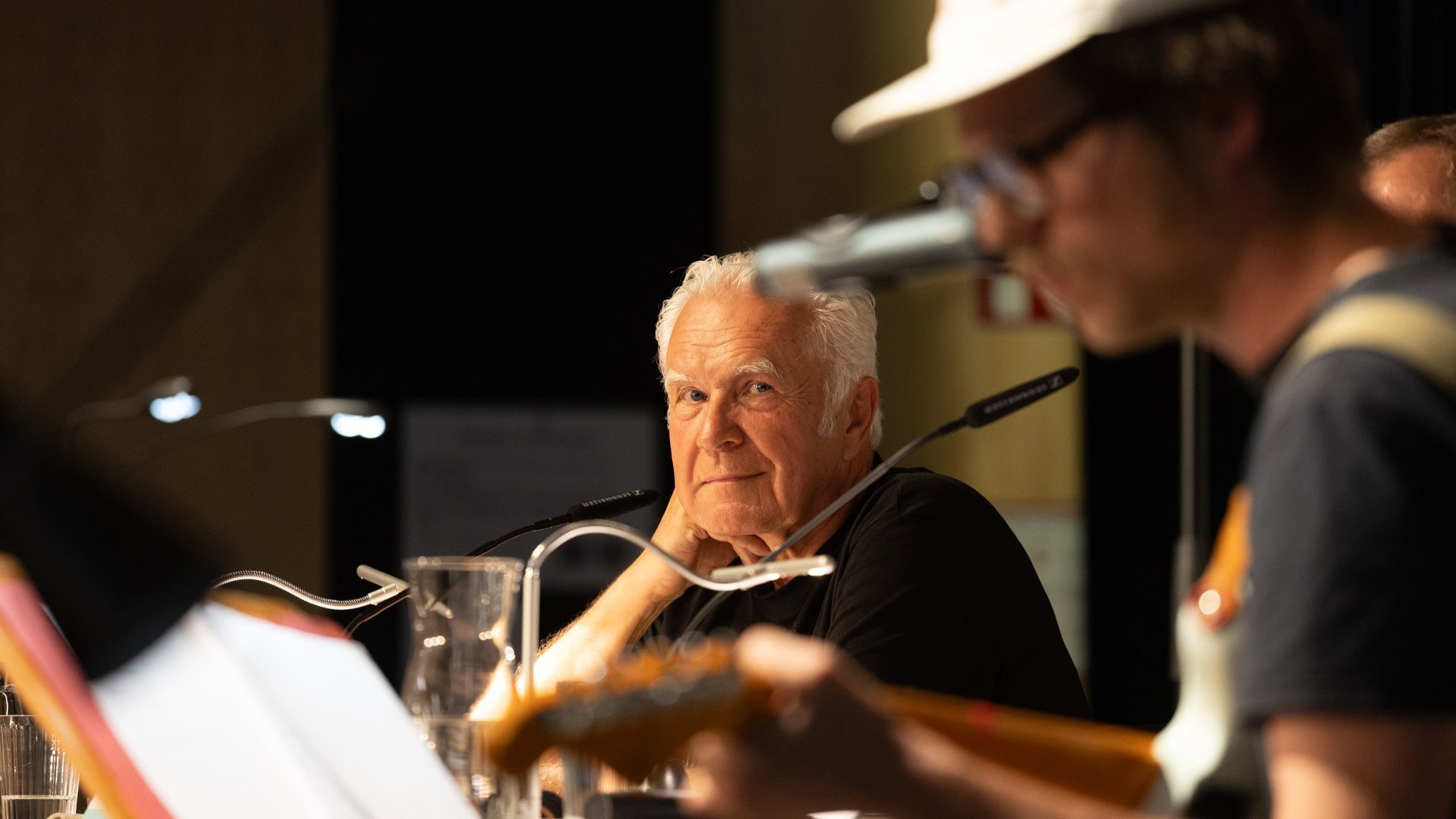 Kulturverein Eibiswald bei Bubble Brunch im Pink Hill mit Musik und Gemeinschaft.